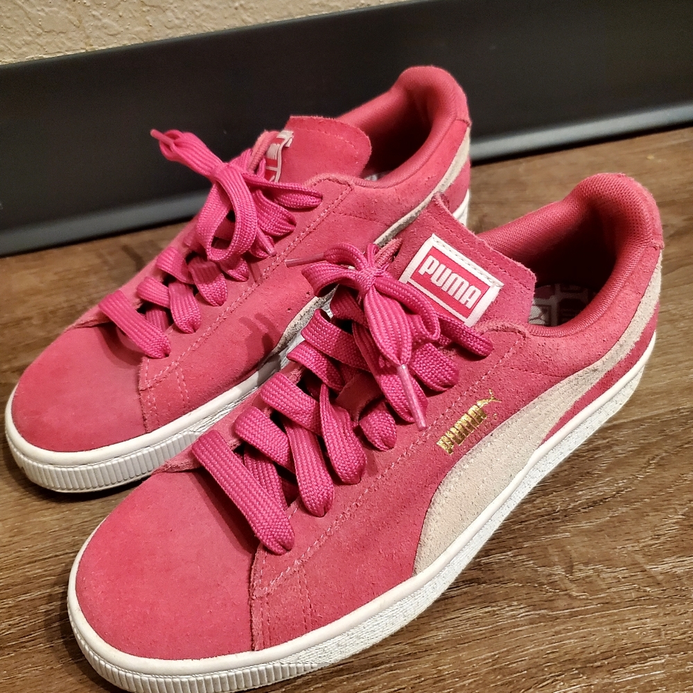 Puma Suede Classic 35546238  Womens Pink Lace Up Low Top Sneakers Shoes Size 8.5